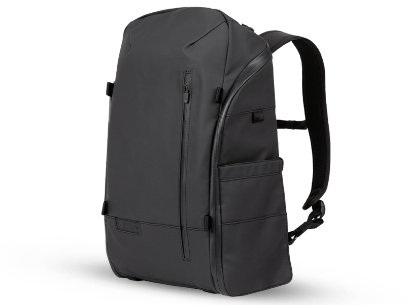 参考：デュオ（バッグ下部にキューブ状の機材収納部を備えるバックパックのカメラバッグ。下部の収納部は折りたたむことが可能で、1室構造のバッグとして使用することもできる）