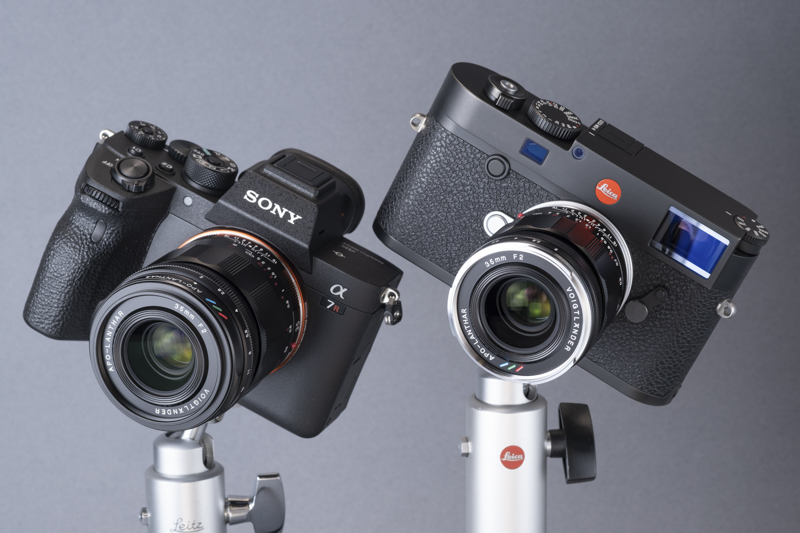 2月15日に同時発表された2つのAPO-LANTHAR 35mm F2 Aspherical。左がEマウント用、右がVMマウント用