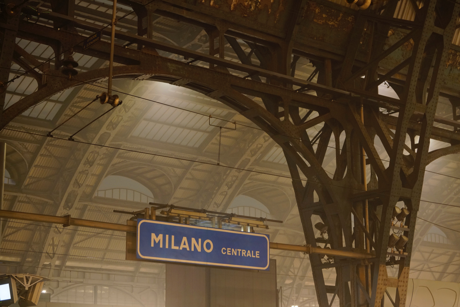 ソニーα99 II　70-400mm F4-5.6 G SSM II（70mm）　絞り優先オート　（F5.6、1/4秒）　ISO 1600　WB:日陰　風景