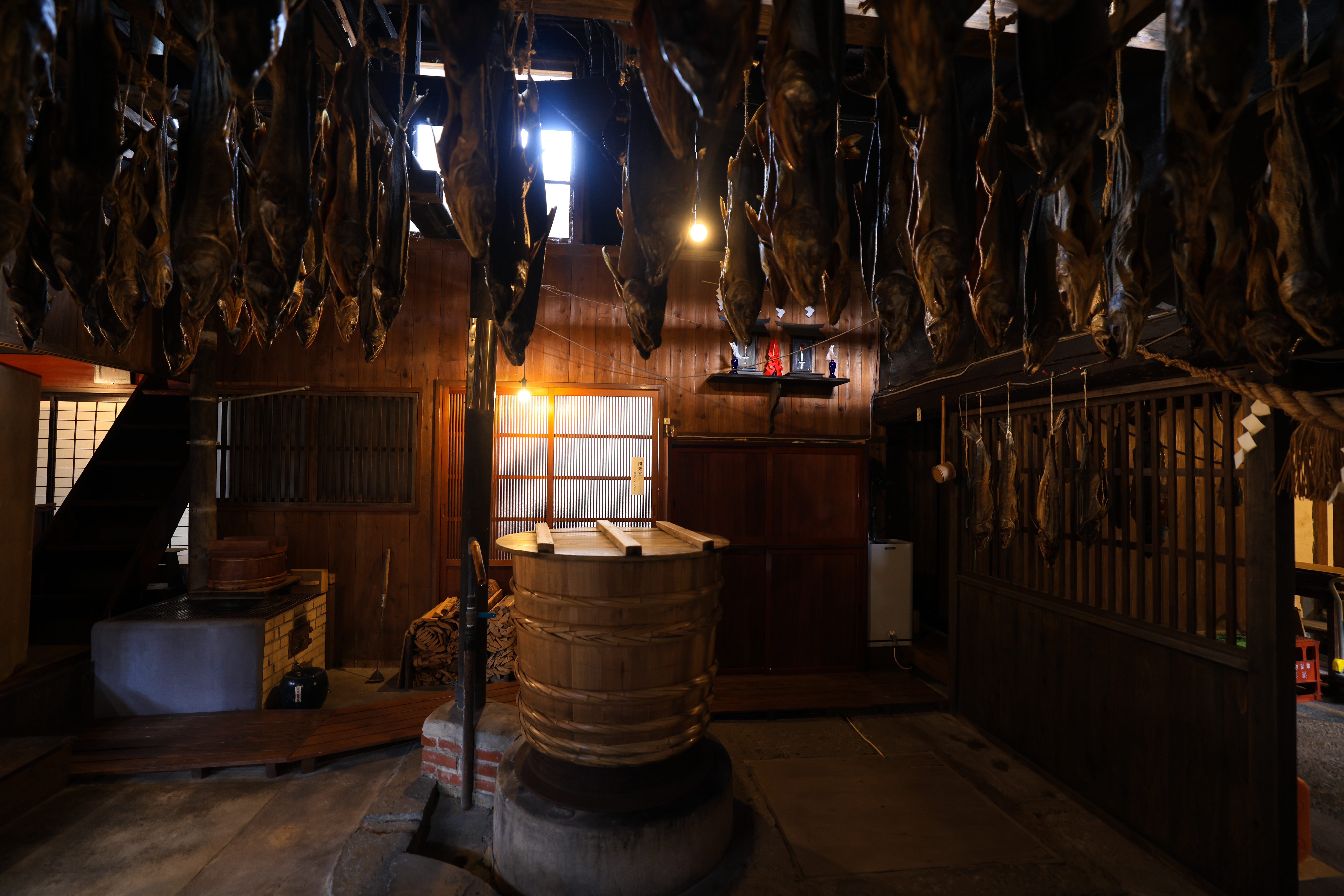 EOS R5 / RF15-35mm F2.8 L IS USM（15mm）/ 絞り優先AE（F2.8・1/13秒・-0.3EV）/ ISO 400