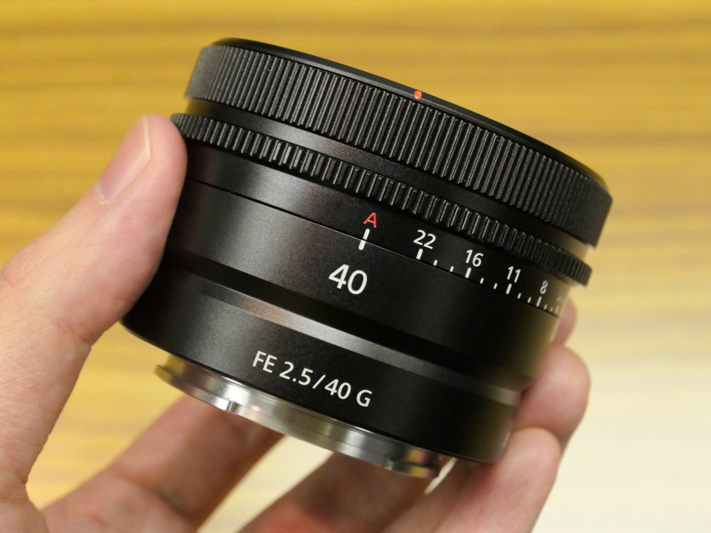 FE 40mm F2.5 G。鏡筒サイズは3本とも共通