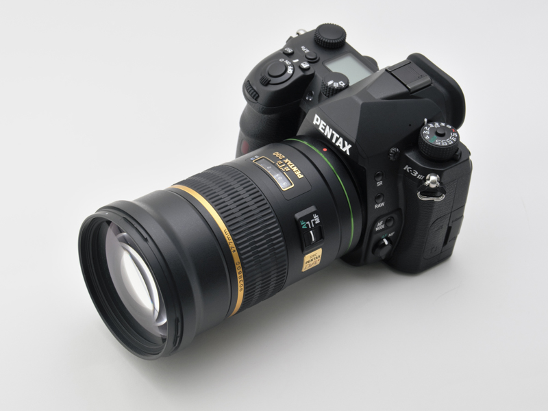 並木さんのPENTAX K-3 Mark III。装着レンズはsmc PENTAX-DA<sup>★</sup>200mmF2.8ED[IF] SDM