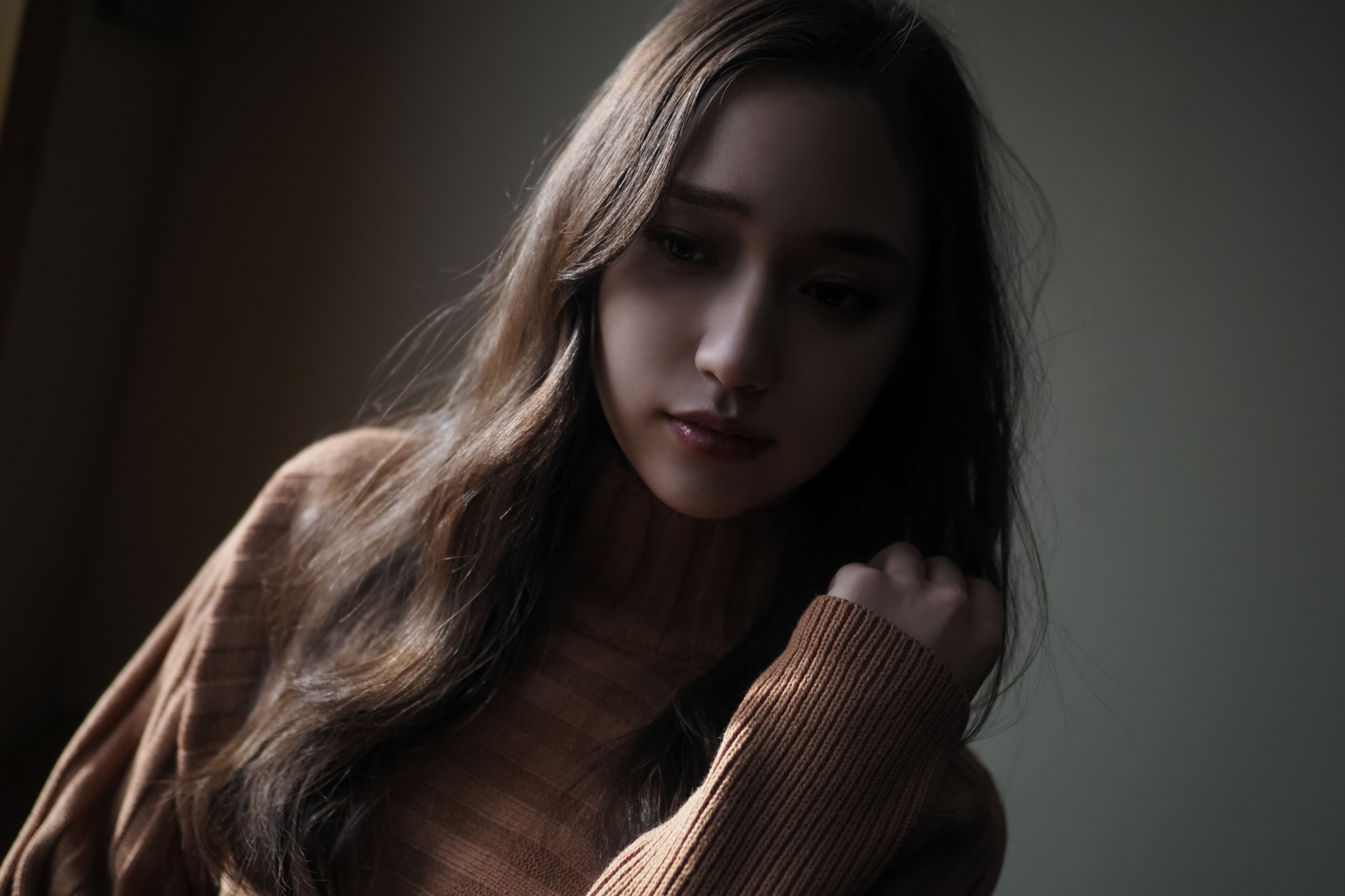 <span class="fnt-85">OM-D E-M1 Mark III / M.ZUIKO DIGITAL ED 25mm F1.2 PRO（35mm判換算50mm相当） / 絞り優先AE（F1.2・1/3,200秒・-1.7EV） / ISO 400</span>