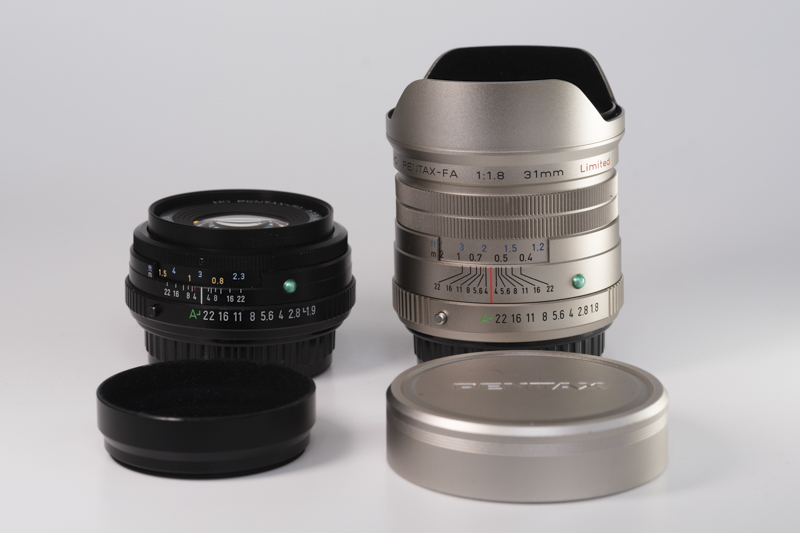 左からHD PENTAX-FA43mmF1.9 Limited、HD PENTAX-FA31mmF1.8 Limited