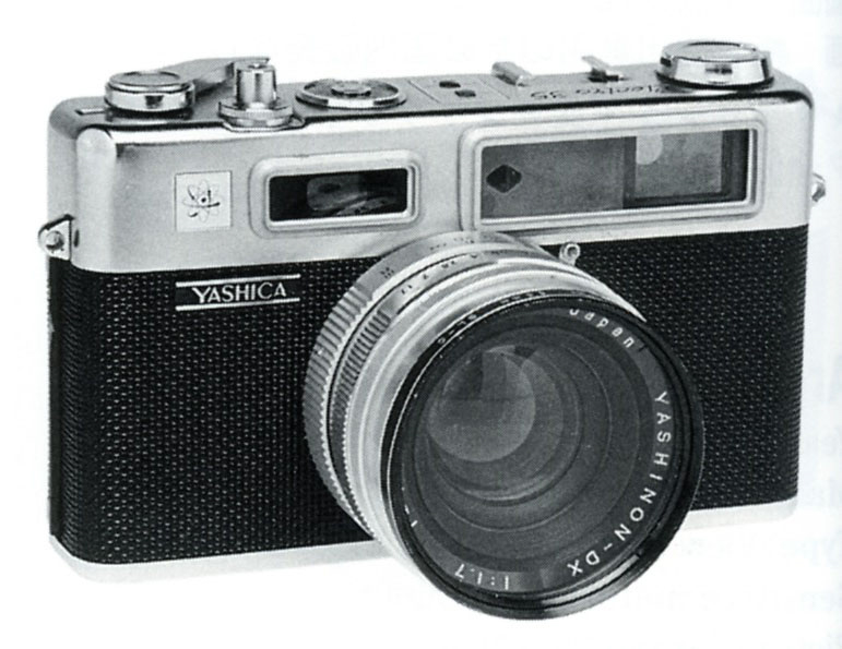 写真4：ヤシカエレクトロ35。電子制御シャッターによる絞り優先AEを採用し、ベストセラーとなった。（「日本の歴史的カメラ　増補改訂版」日本カメラ博物館刊より）