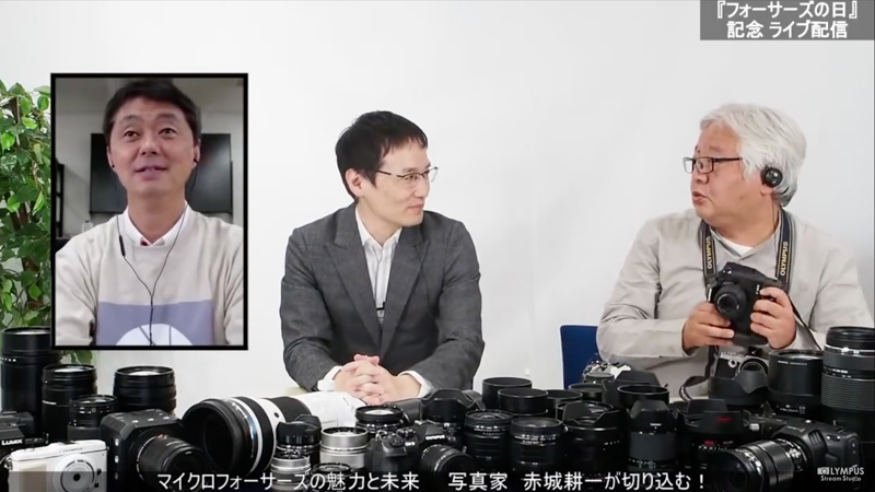 最近購入したE-M1Xを手にする赤城さん