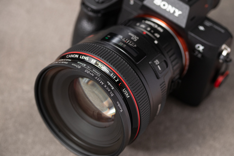 カメラに装着したところ