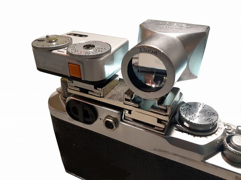 ユーエヌ、ファインダーと露出計などを併用する「ダブルシューライカ