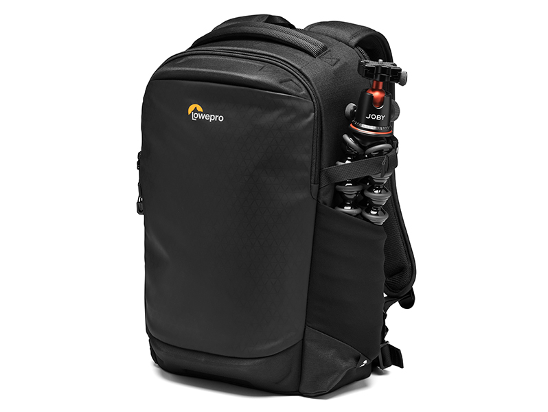 サイドポケットを備えている