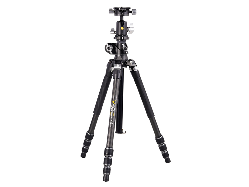 「VEO 3T+ 234CB」<br>縮長：460mm<br>最伸高：1,460mm<br>伸高：1,225mm<br>最低高：168mm<br>脚径：23mm<br>段数：4段<br>耐荷重：11kg<br>質量：1.9kg<br>雲台：ALTA BH-110S<br>販売価格：4万5,100円（税込）