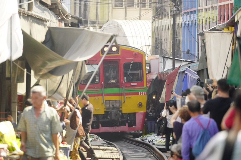 ソニーα9　FE 70-300mm F4.5-5.6 G OSS（300mm）　絞り優先オート（F6.3、1/6,400秒）　ISO 8000　WB:日陰　風景