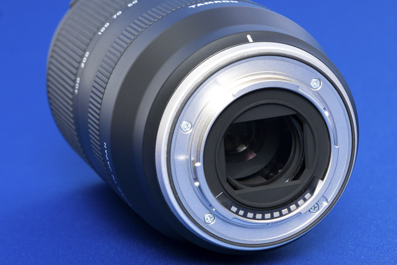 ソニーEマウントに加えて、富士フイルムXマウント対応品も投入される