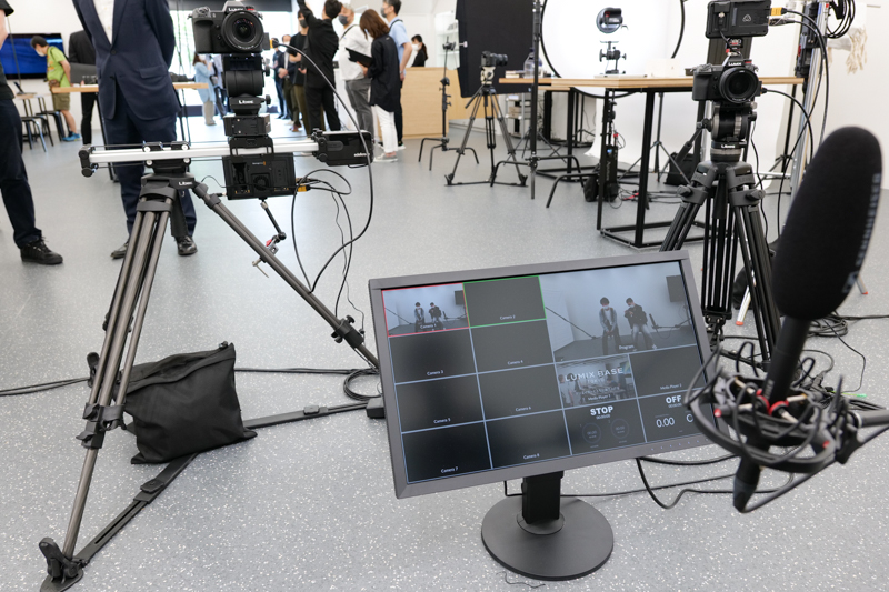 登壇者側から見た機材セッティングの様子