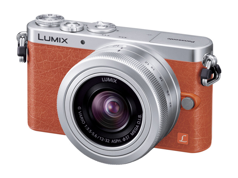 写真5：パナソニックLUMIX GM。電子先幕フォーカルプレンシャッターの後幕を電動モーターで駆動している。