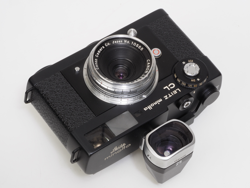 キヤノン25mm F3.5をL-Mリングを使いCLに装着しました。勝手に「北井一夫モデル」と命名しましたがなかなか良い感じです。大昔のSF映画に出てきそうな宇宙服のヘルメットみたいなファインダーが好きです。