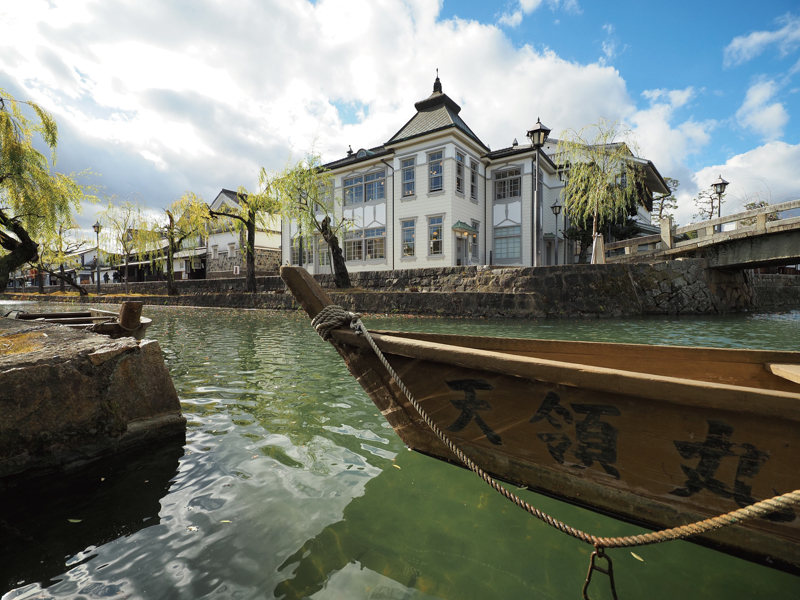 広角端8mm（16mm相当）