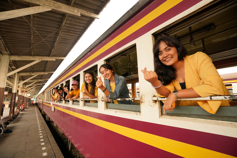 ソニーα9　Vario-Tessar T* FE 16-35mm F4 ZA OSS（16mm）　絞り優先オート（F5、1/250秒）　ISO 1600　WB:日陰　スタンダード