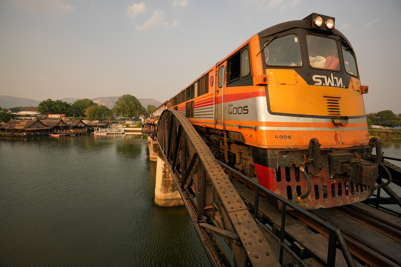 ソニーα7R III　Vario-Tessar T* FE 16-35mm F4 ZA OSS（16mm）　絞り優先オート（F4、1/8,000秒）　ISO 3200　WB:日陰　風景