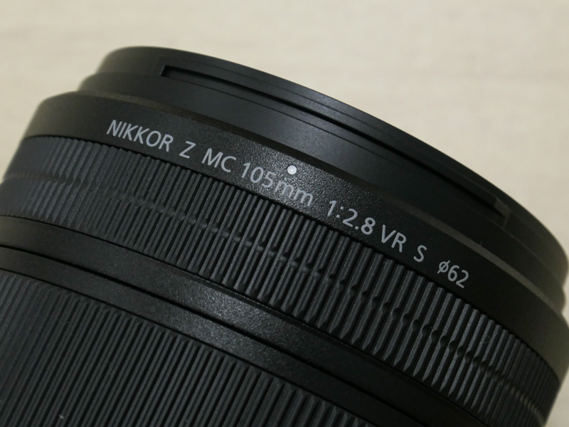 フィルター径は62mm。“Micro-Nikkor”ではなく“MC”でマイクロレンズの意味