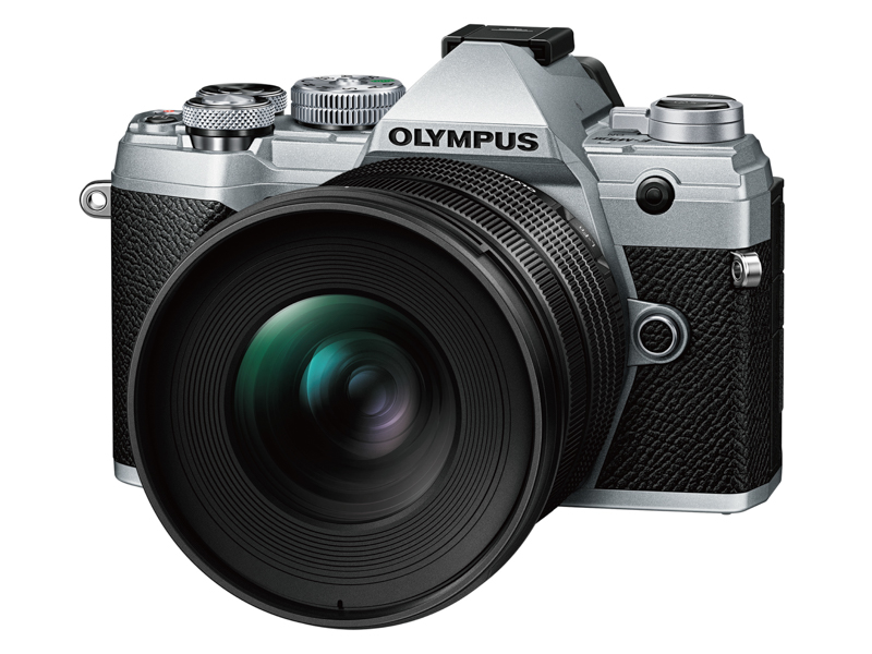 OM-D E-M5 Mark IIIへの装着例