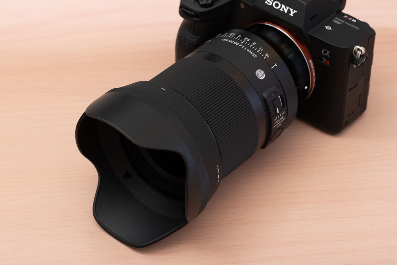 フードを装着したところ