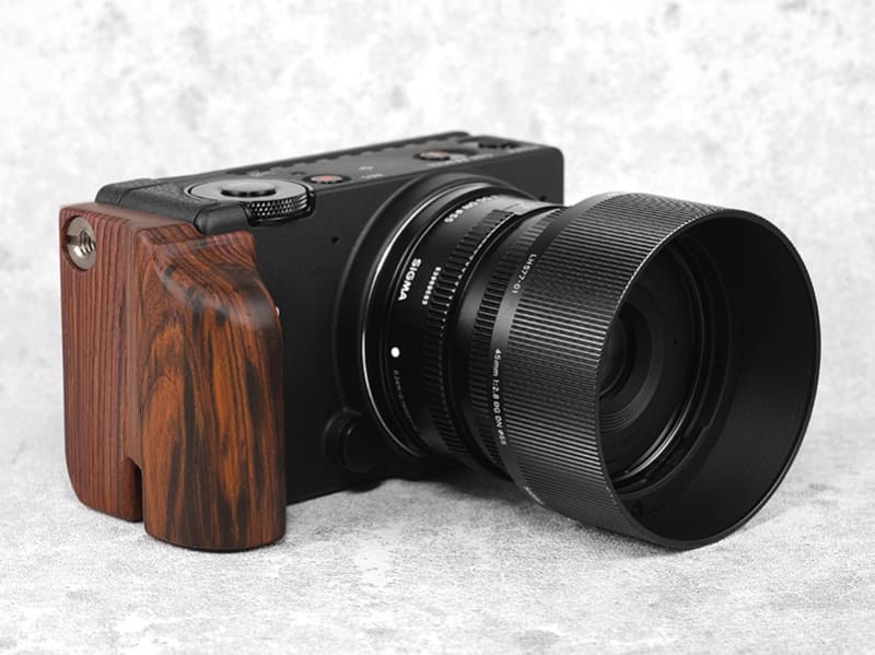 ブラウン（紫檀）