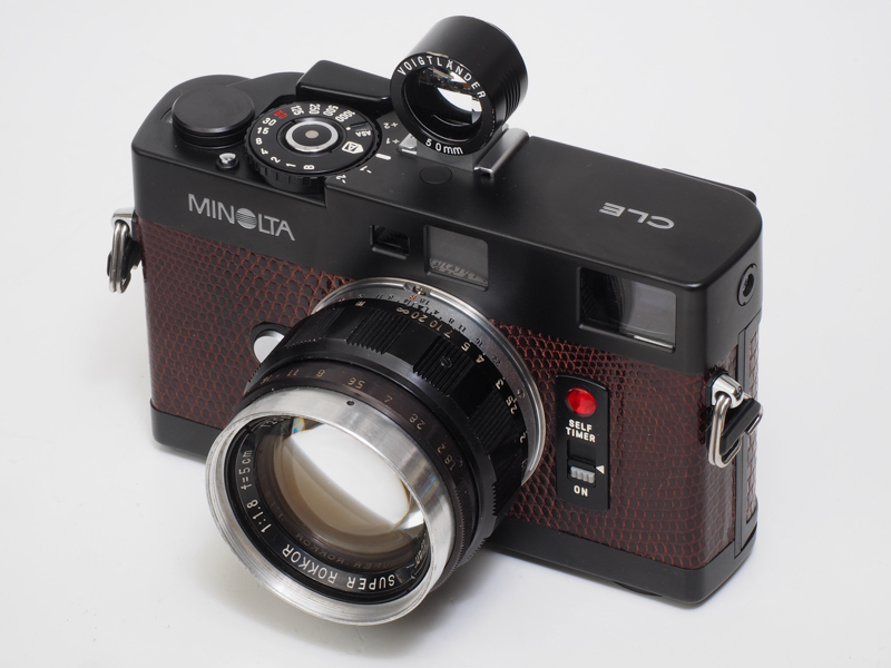 ミノルタのカメラなので“ロッコール”以外を装着したくないアナタにはスーパーロッコール5cm F1.8はいかがでしょう。これもL-Mリングを介しています。50mmフレームを内蔵していないので、外付けファインダーを装着しました。あまり紹介したくないのですが、ものすっごくよく写ります。早く忘れましょう。