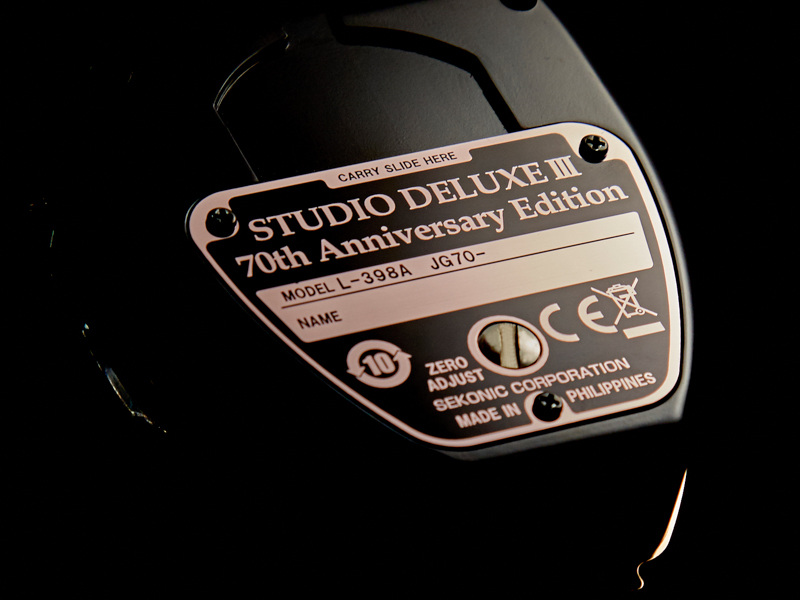 Makuakeで予約すると、本体裏のプレートに予約者の名前が刻印される