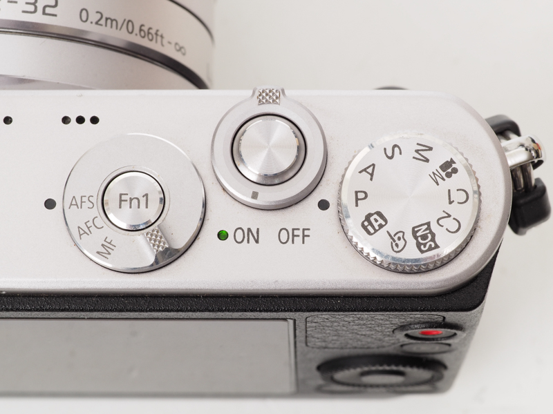 操作性のシンプルさ、わかりやすさを高く評価。タッチパネルとの併用でスムーズに操作設定できます。