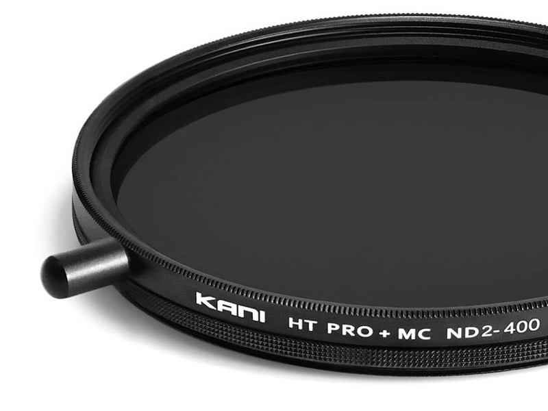 回転ノブ。濃度調整時の操作性を向上させる目的で、ユーザーからの要望をうけて追加したという。バヨネット式のレンズフードを併用する場合はノブを外して使ってほしいとしている