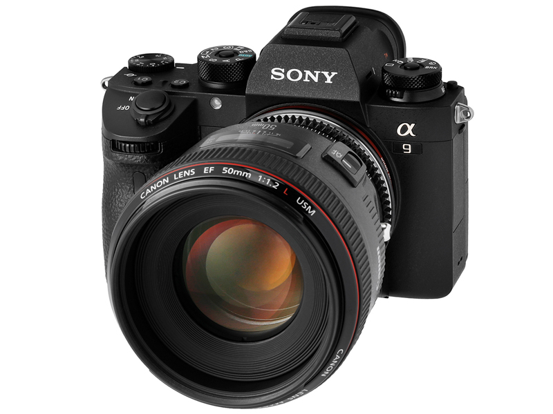 <center>EFレンズ装着イメージ</center>