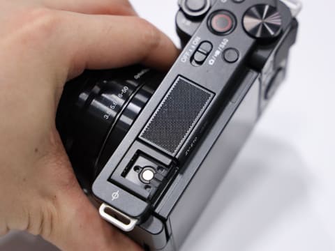 写真で見るソニーVLOGCAM ZV-E10 - デジカメ Watch