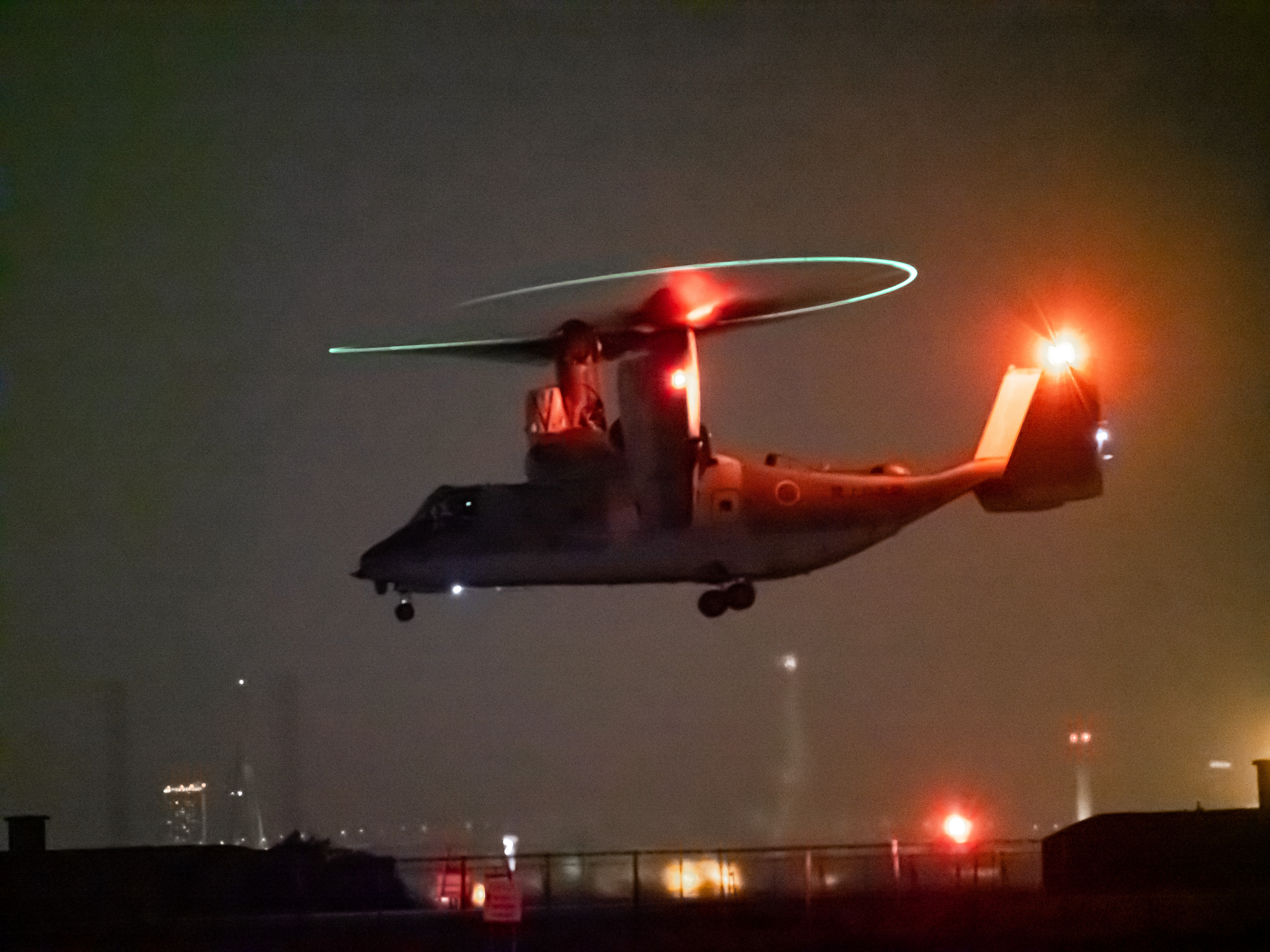 OM-D E-M1X　M.ZUIKO DIGITAL ED 150-400mm F4.5 TC1.25x IS PRO（400mm）F4.5　1/8秒　ISO 25600　マニュアル露出　MF（RAW現像時にノイズ低減）