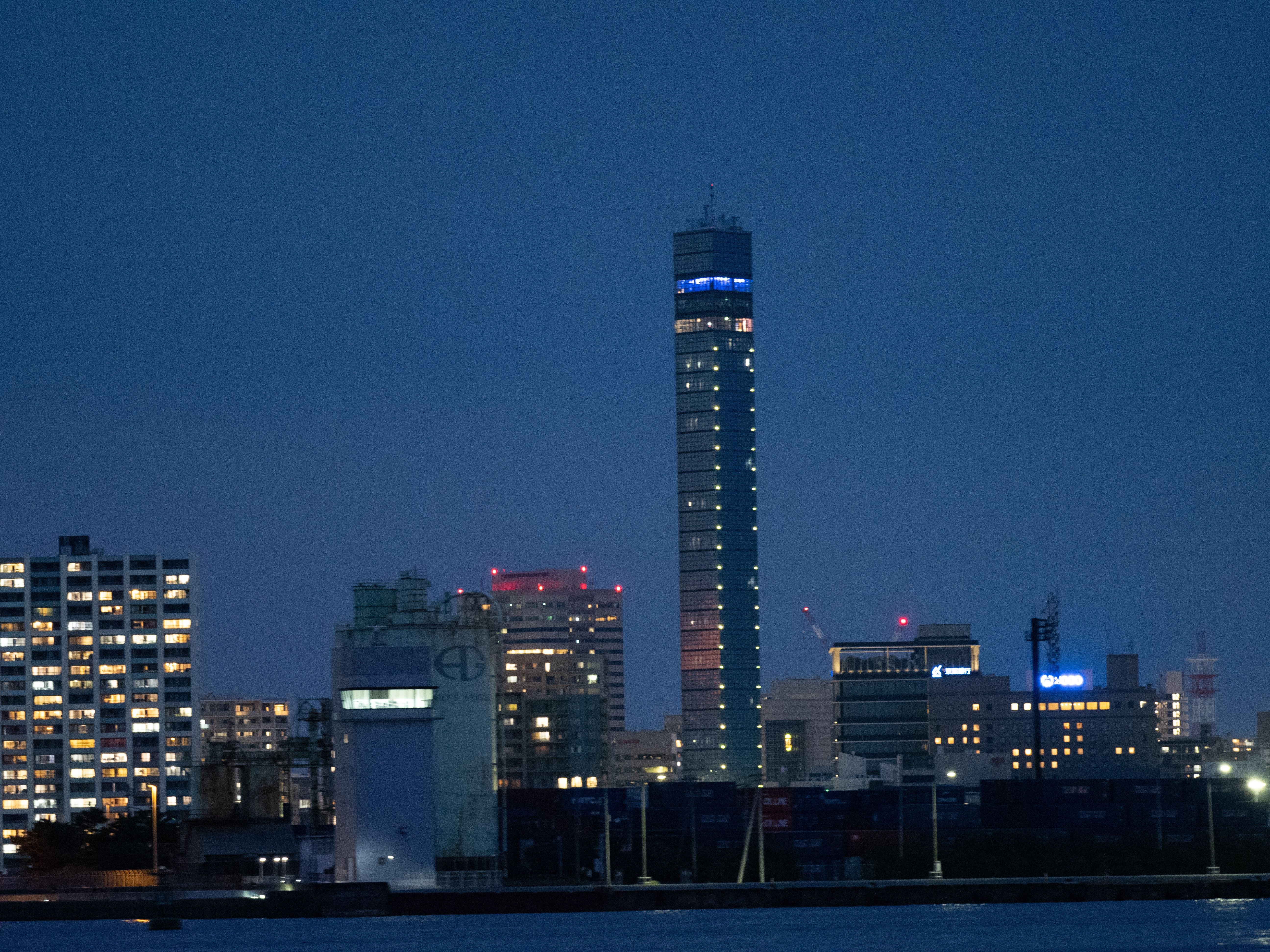 F4.5　1/8秒　ISO 3200　マニュアル露出　150mmで撮影