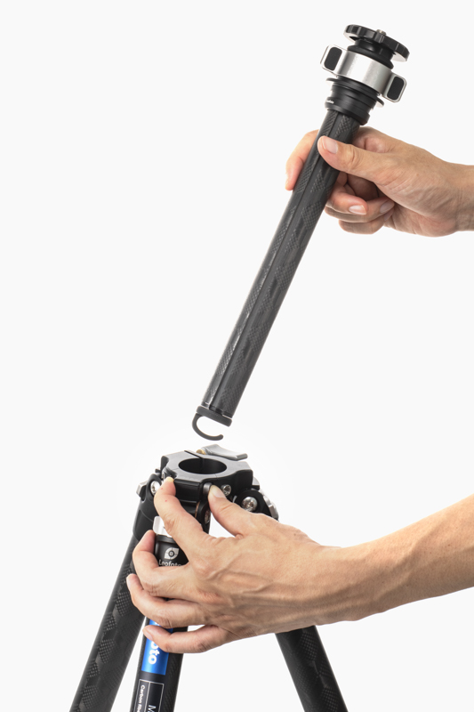 着脱式のエレベータが付属する