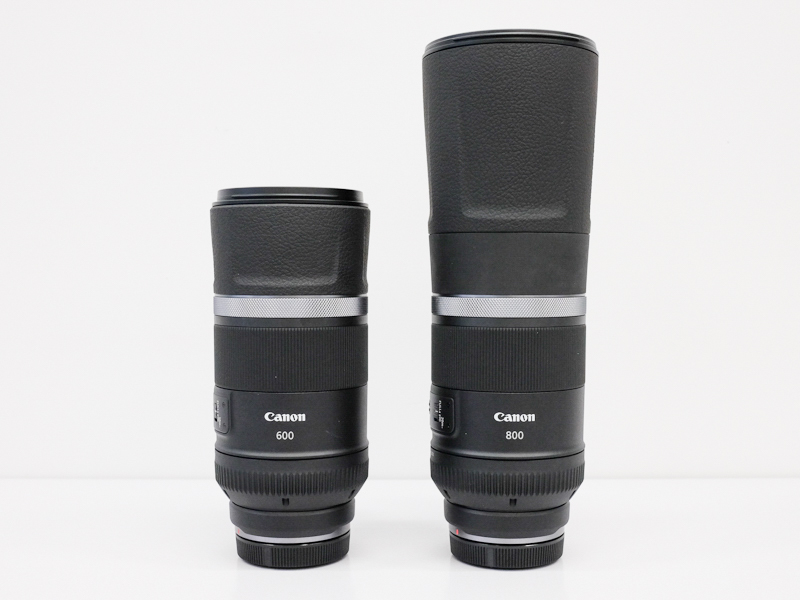 RF600mm F11 IS STM（左）とRF800mm F11 IS STM（右）
