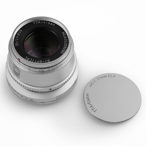 TTArtisan 35mm F1.4（シルバー）