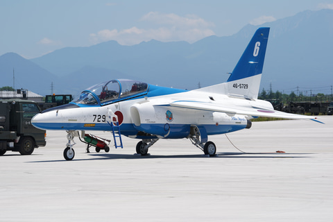 ブルーインパルス 4枚 T-4 ブルーインパルス | 装備 | 防衛省 [JASDF] 航空自衛隊
