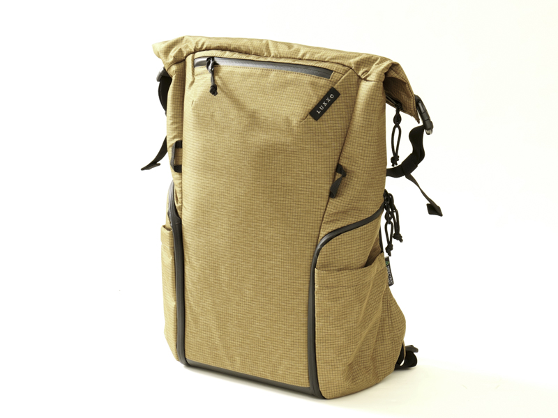 LUXXe グリッド ロールトップバックパック M カメラバッグ（カラー：コヨーテ）