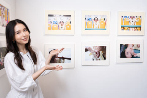 写真展レポート】“素の彼女”に出会える場所——「May J.×Fujisato