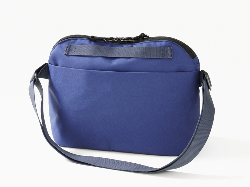 Chululu レニュー ショルダーバッグ M（カラー：ネイビー）