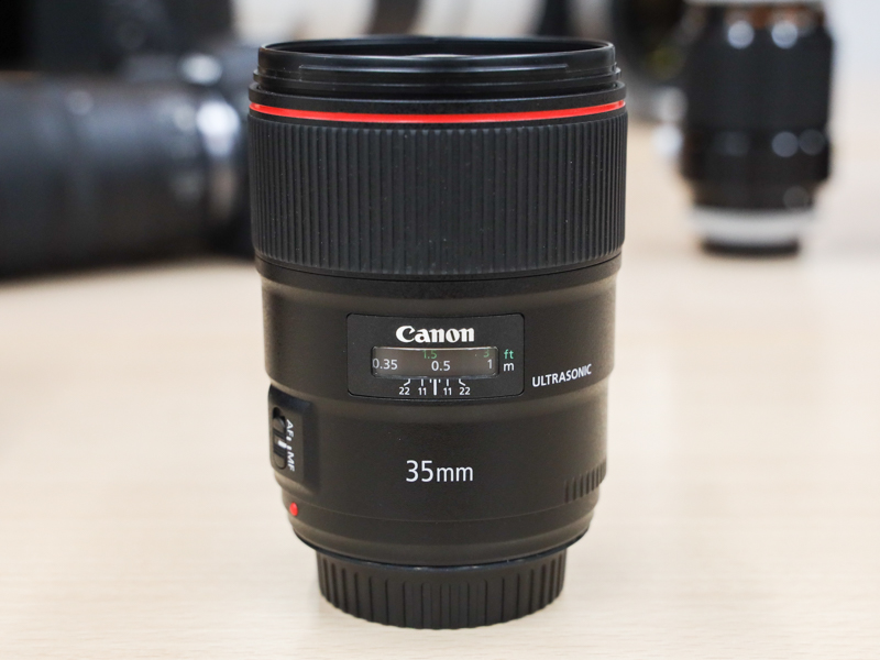BRレンズを初めて搭載した交換レンズ「EF35mm F1.4L II USM」（2015年10月）