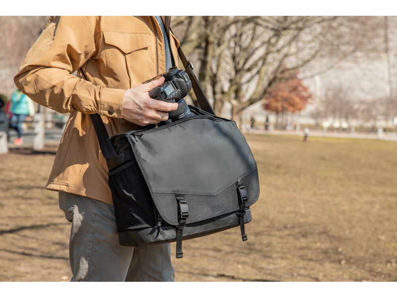 DNA16 DSLR メッセンジャー（ブラック）