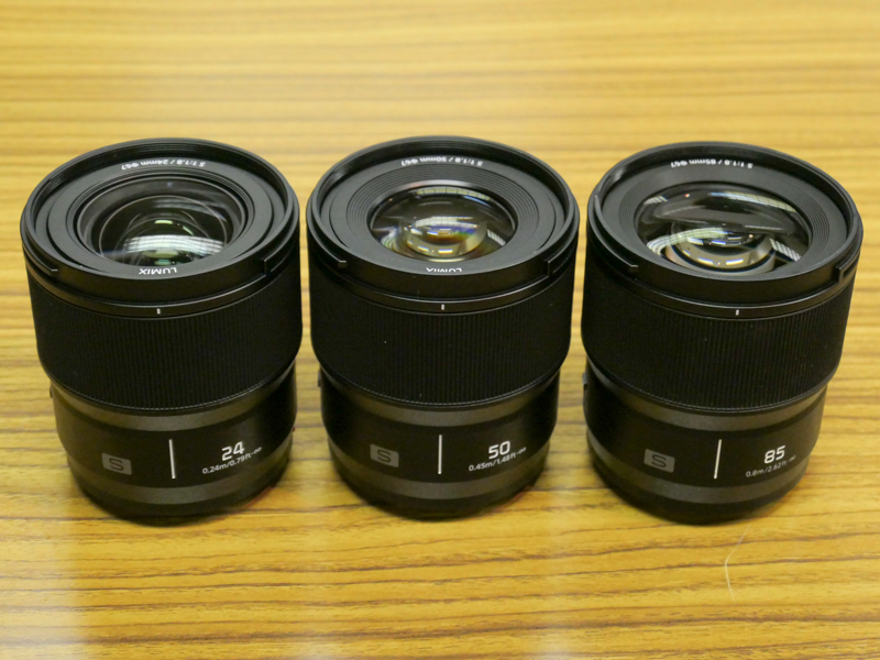 F1.8シリーズの3本。左から24mm、50mm、85mm