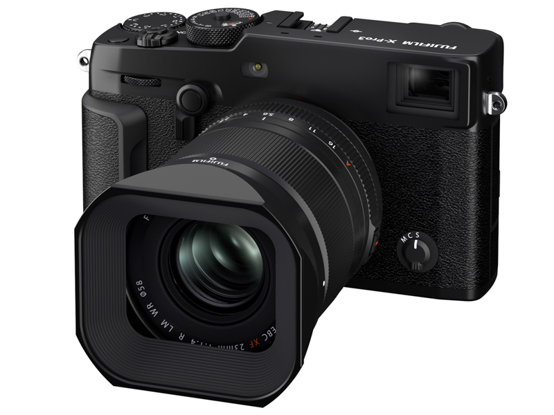 <center>X-Pro3に装着した状態</center>