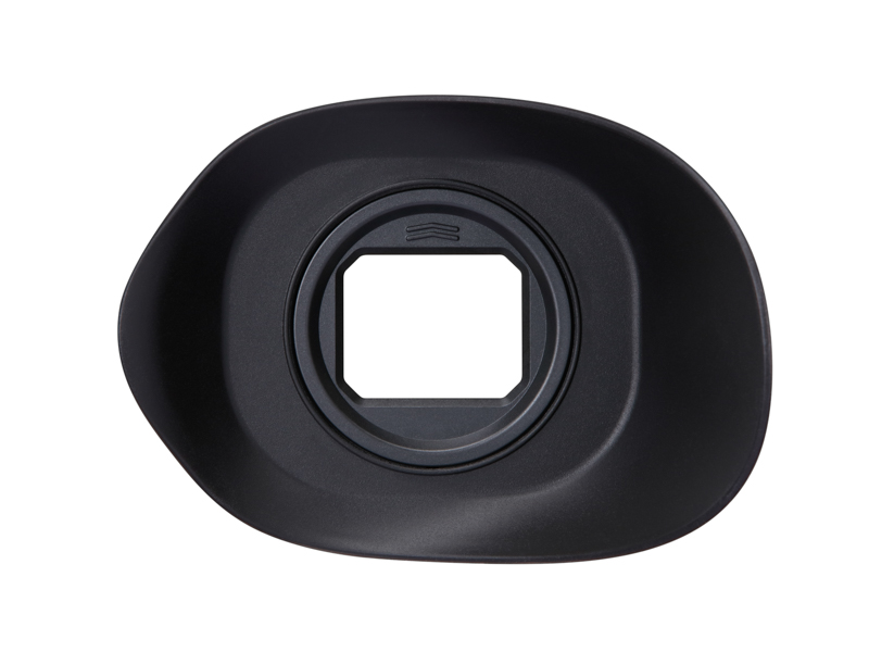 視線入力用の大型アイカップ「ER-hE」（別売）。眼鏡装用時や、横などから光が入ってくる場合に視線入力精度を保つためのアイテム。360度のレボルビングに対応。