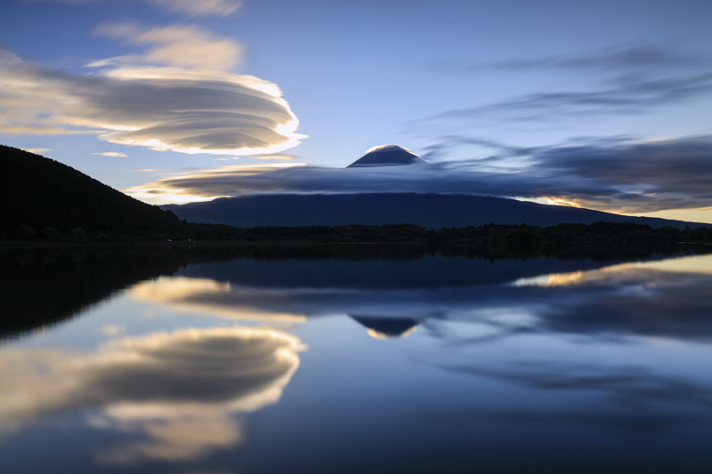 EOS R / RF24-105mm F4 L IS USM / 24mm / マニュアル露出（F9、30秒） / ISO 100 / WB:オート
