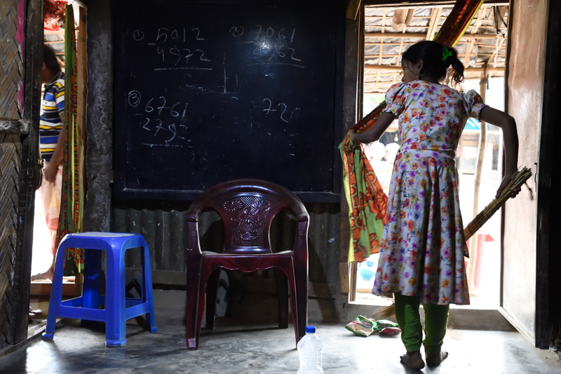 展示作品より。学び得た知識を使う場面はないが、子ども達は英語や数学を学び続けている。