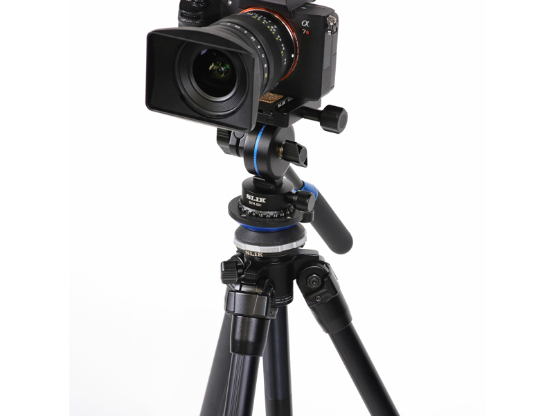 軽量なビデオカメラや、ミラーレスカメラに活用できるとしている