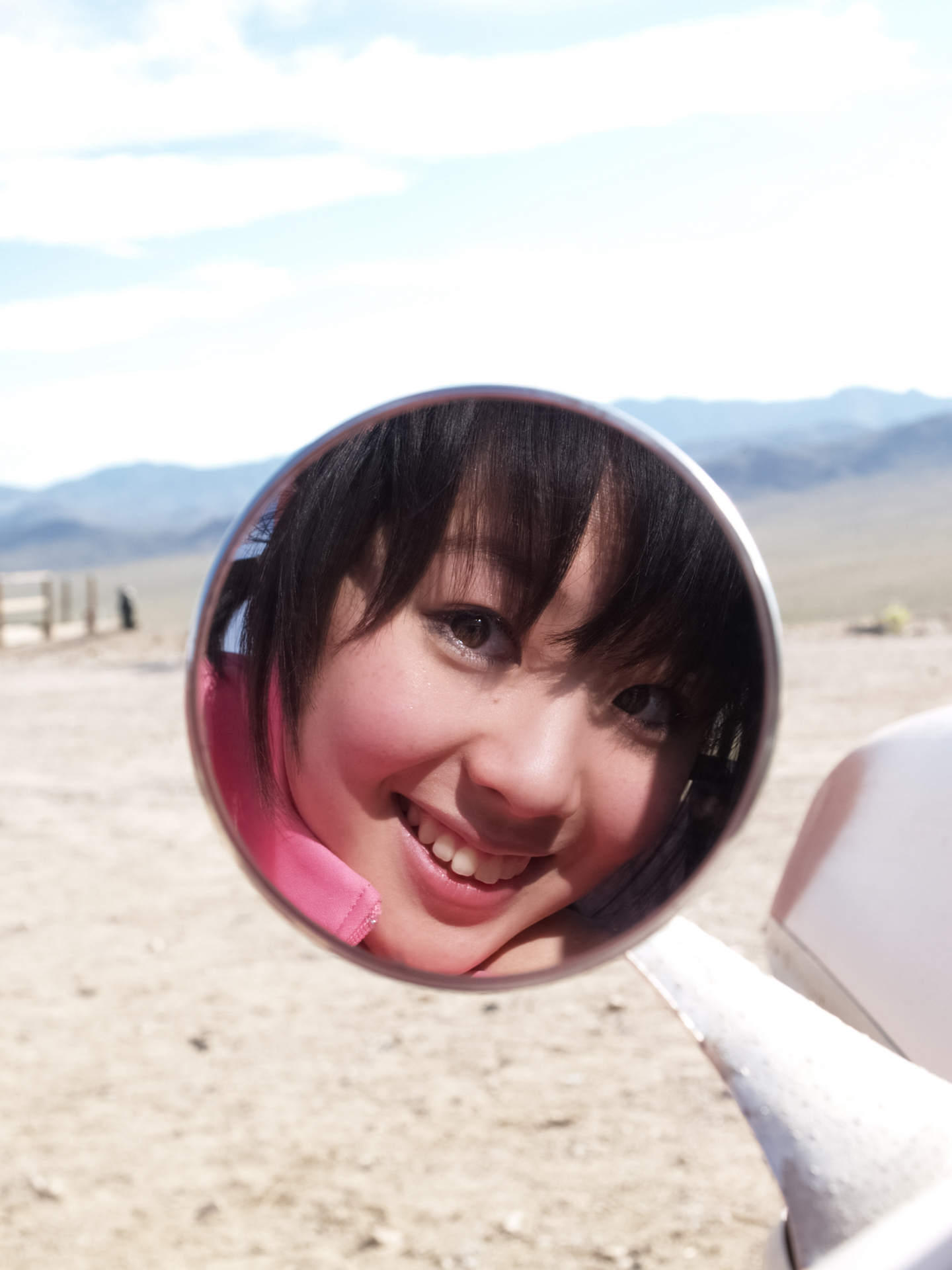 <span class="fnt-85">OLYMPUS E-1 / 17mm / マニュアル露出（F8.0・1/180秒） / ISO 100</span>